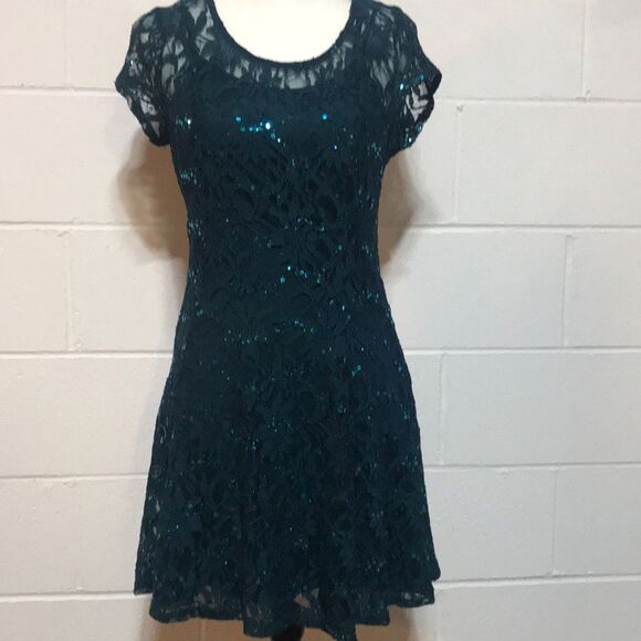 Speechless Sequin Dress Lg. - Picture 2 of 8